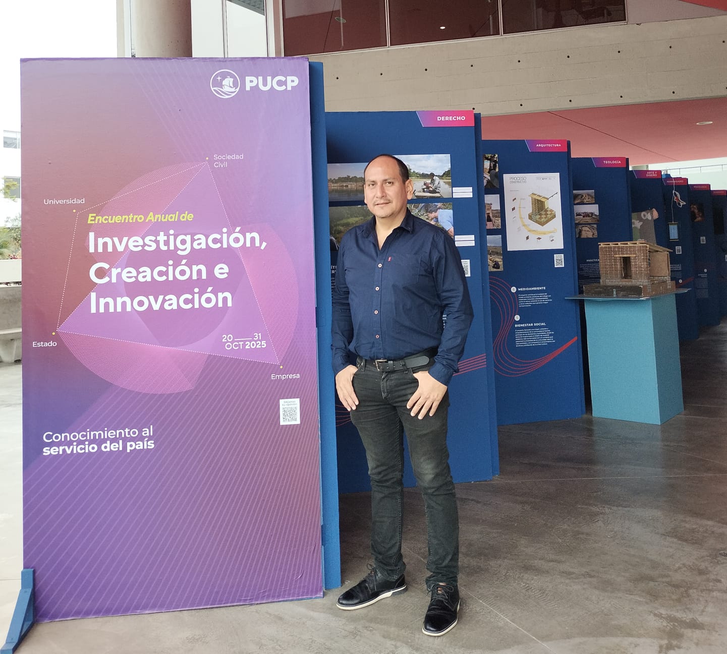 Docente de Facultad de Arquitectura participó en pasantía del Centro Tierra de la PUCP